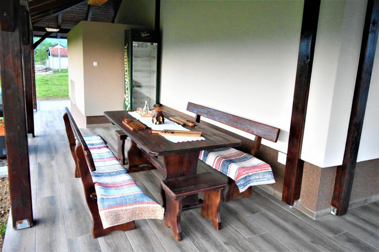 Guest House Tonka Otocac Bagian luar foto