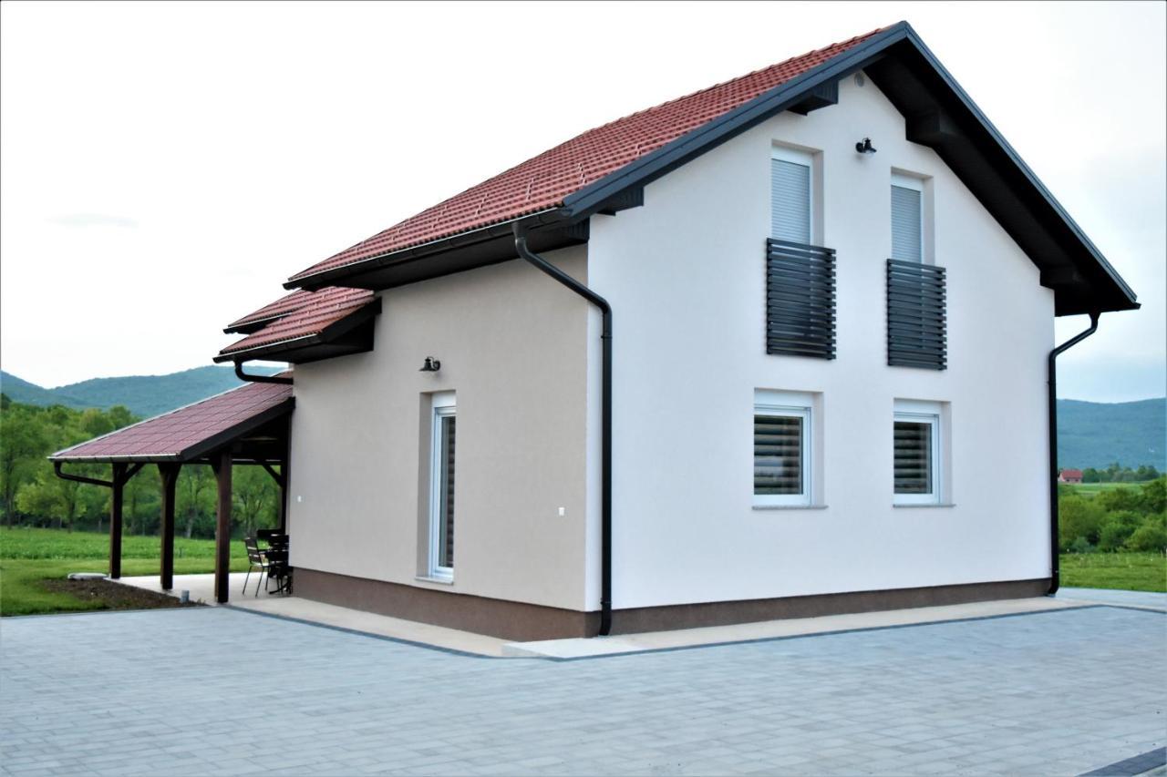 Guest House Tonka Otocac Bagian luar foto